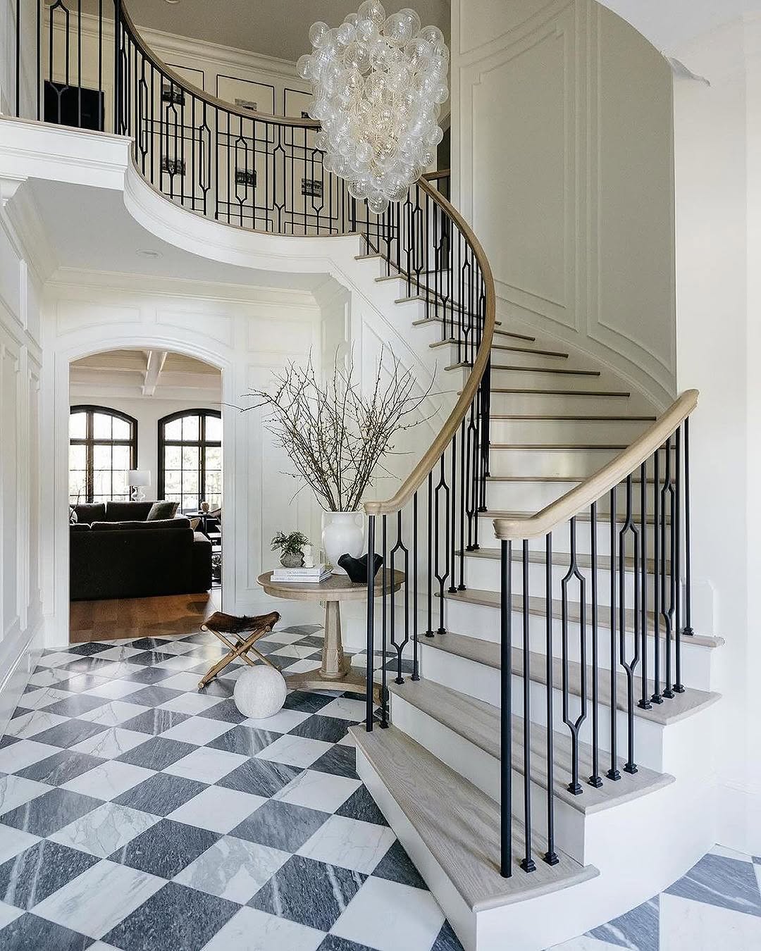 Checkerboard Marble Floors: Timeless Design Ideas, Tile Sizes, and Layout Guide