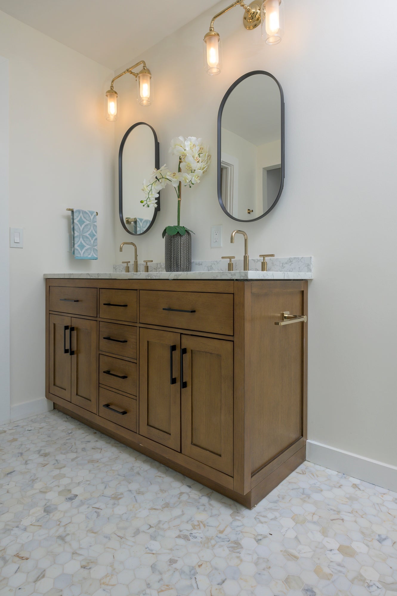 Calacatta Gold 2 Inch Hexagon Mosaic Marble Tile | Honed-Main Inventory-All Products,Natural Stone-Riad Tile