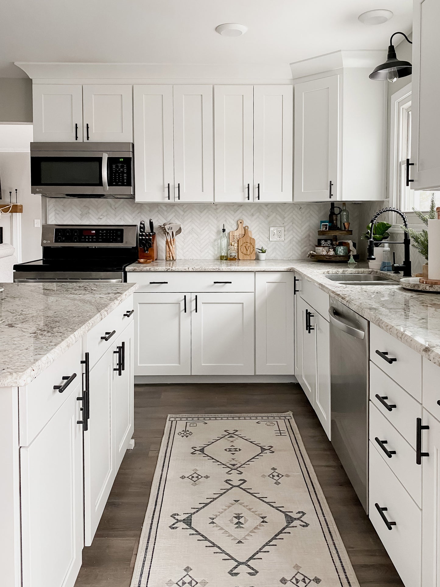 Casablanca Carrara 1x4 Herringbone Mosaic Marble Tile | Honed-Main Inventory-All Products,Natural Stone-Riad Tile