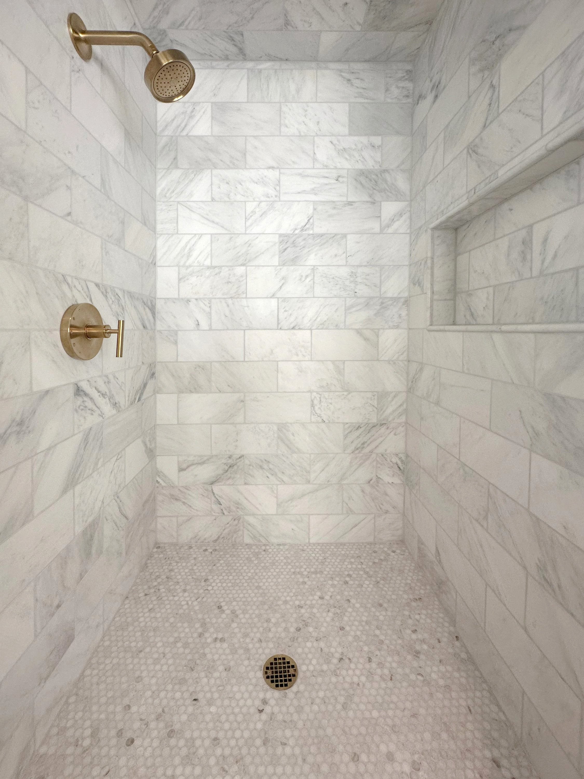 Casablanca Carrara 1 Inch Penny Round Mosaic Marble Tile | Honed-Main Inventory-All Products,Natural Stone-Riad Tile
