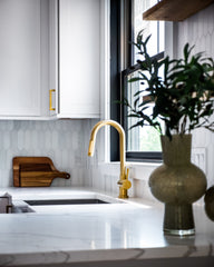 Casablanca Carrara Pickett Mosaic Marble Tile | Honed