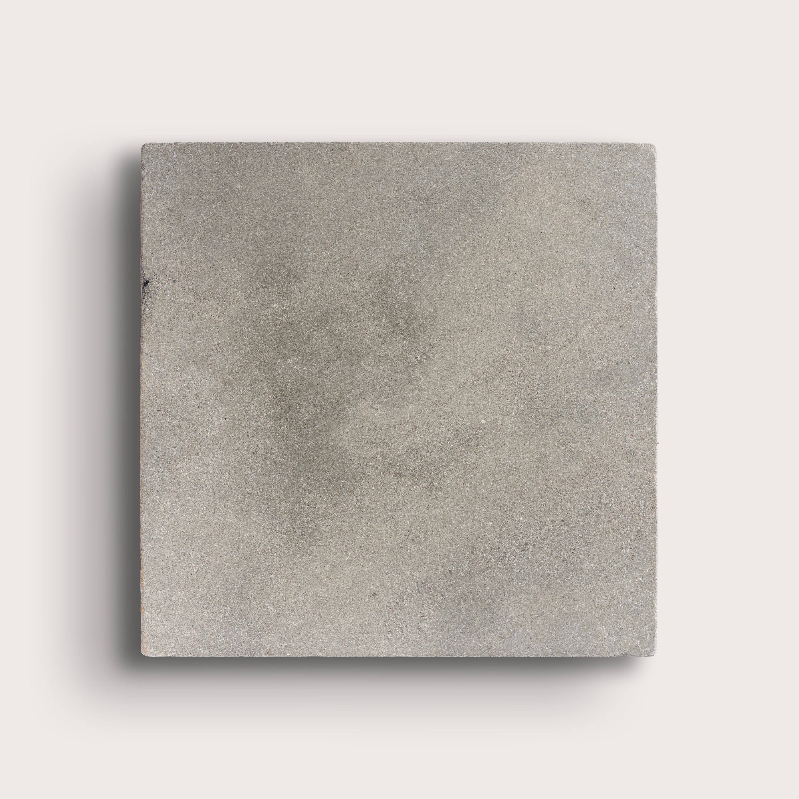 [ALEXANDROS] もろもろ Azru Grey 18x18 Moroccan Limestone | Tumbled & Honed