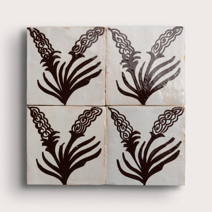 Thistle Umber Bloem 4x4 Zellige Tile