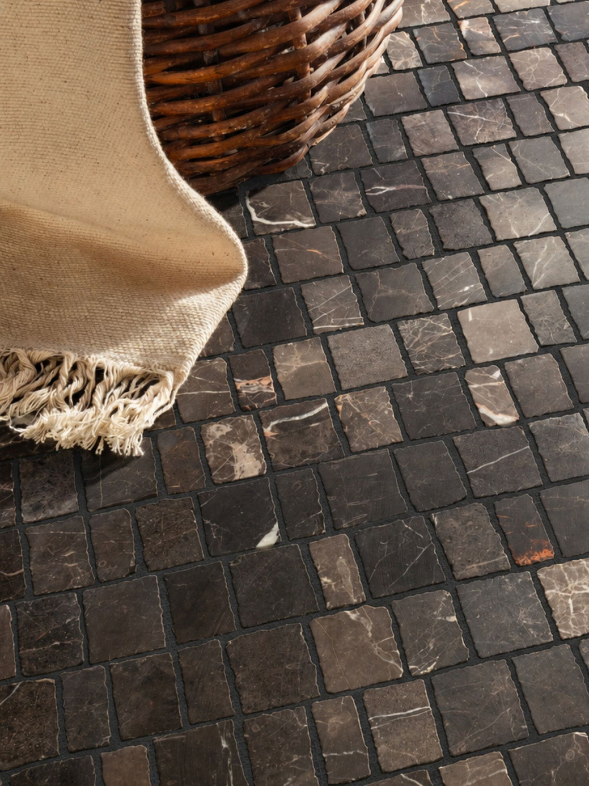 A Little Detail. A Lasting Impression.

Small pieces. So much character. Our new Scarpa mosaics bring natural variation and a fresh rhythm to your space.

Find your favorite through the link in our bio. 

Tile: Truffle Scarpa Mosaic Marble, Rosso Alicante Scarpa Mosaic Marble