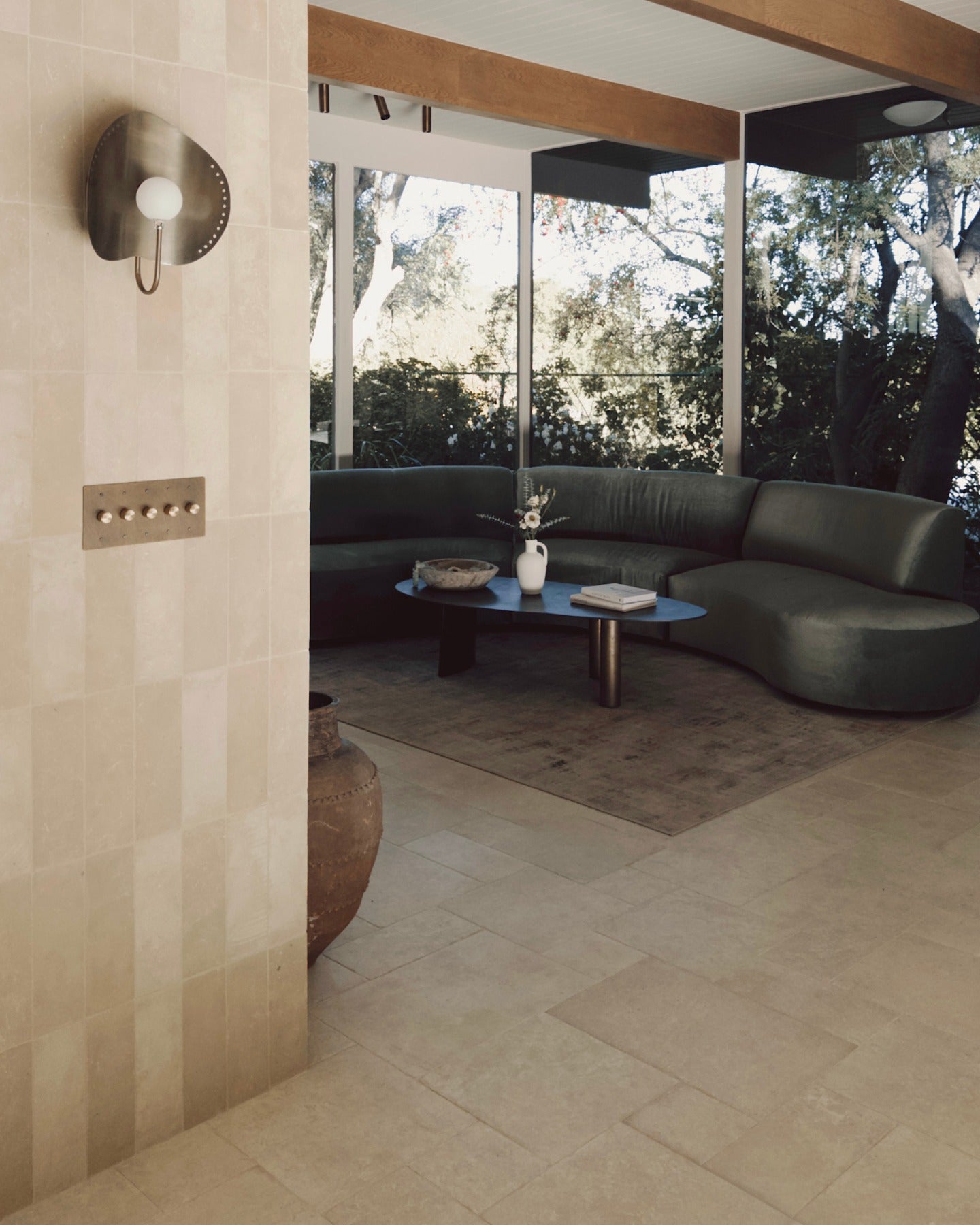 The best homes don't come together one room at a time.

They begin with a feeling, and thoughtfully chosen tile carries that feeling from one space to the next.

Tile: Azru Sand 4x12 Moroccan Limestone | Hammered & Tumbled
Design/Photo: @nicoleisaacs